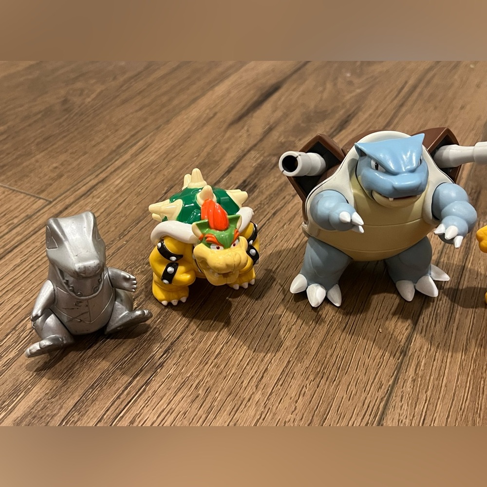 Pokemon Figure Collection - Picture 3 of 5